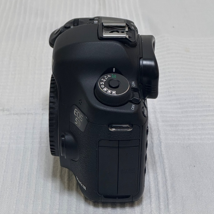 EOS 5D mark3 EF24-105 L IS USMキット（カメラ）の商品画像 - 査定依頼日：2025年11月19日 - 最高査定価格：80,000円