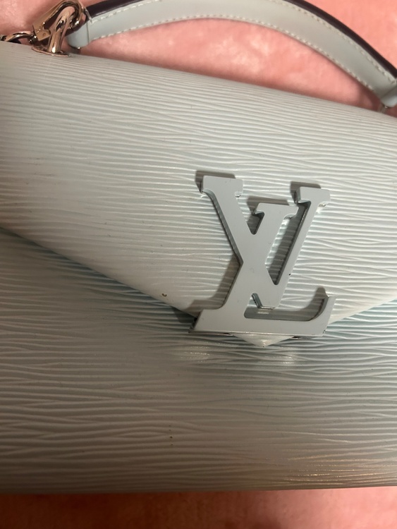 ルイヴィトン エピ （ブランドバッグ）の商品画像 - 査定依頼日：2026年2月19日 - 最高査定価格：100,000円