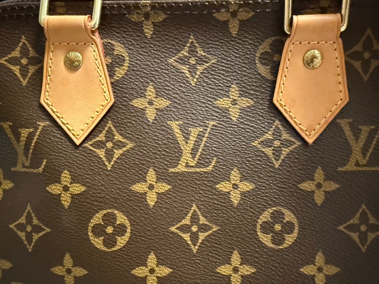 ルイヴィトン アルマ （ブランドバッグ）の商品画像 - 査定依頼日：2025年6月28日 - 最高査定価格：70,000円