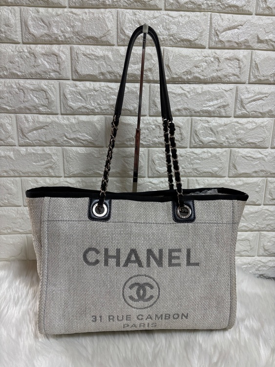 シャネル ココマーク ドーヴィル キャンバス ショルダーバッグ ホワイト（ブランドバッグ）の商品画像 - 査定依頼日：2025年11月15日