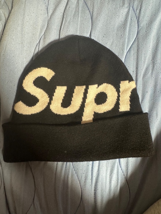 Supreme Big Logo Beanie Black（古着・ファッション）の商品画像 - 査定依頼日：2026年9月1日 - 最高査定価格：2,500円