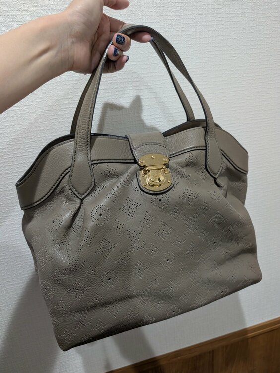 マヒナ　シールス（ブランドバッグ）の商品画像 - 査定依頼日：2026年6月25日 - 最高査定価格：80,000円