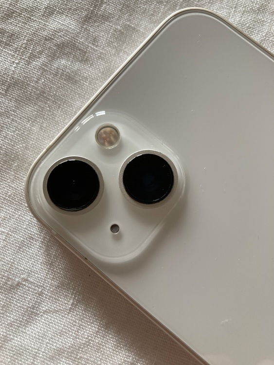 iPhone13 128GB MLND3J/A starlight（スマホ）の商品画像 - 査定依頼日：2025年11月20日 - 最高査定価格：43,000円