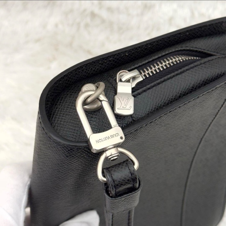 ルイヴィトン タイガ （ブランドバッグ）の商品画像 - 査定依頼日：2025年6月3日 - 最高査定価格：50,000円