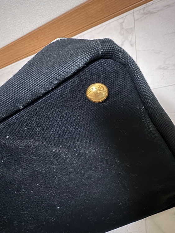 プラダ  （ブランドバッグ）の商品画像 - 査定依頼日：2025年12月10日 - 最高査定価格：44,000円