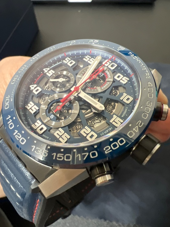 タグホイヤー カレラ CAR2A1（高級時計）の商品画像 - 査定依頼日：2026年2月24日 - 最高査定価格：350,000円