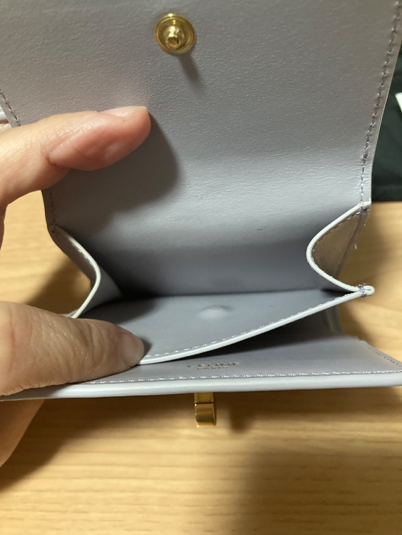 セーズ折り財布（ブランドバッグ）の商品画像 - 査定依頼日：2025年12月9日 - 最高査定価格：40,000円