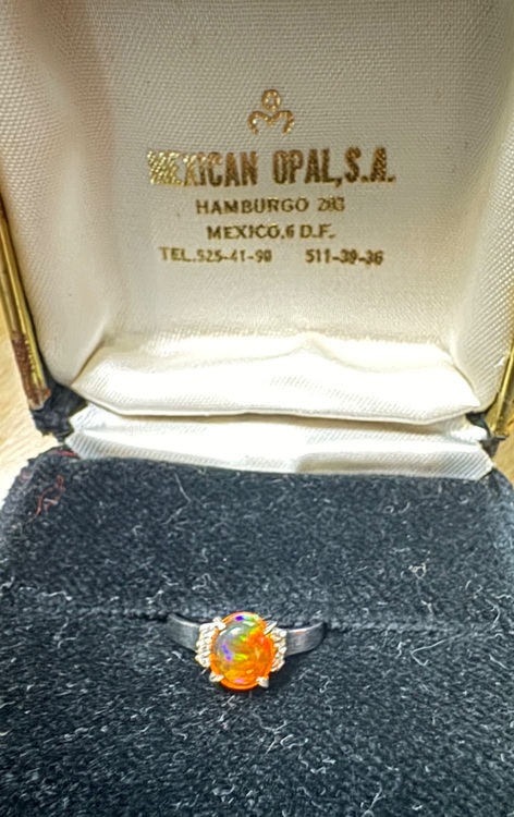 オパール（金・貴金属）の商品画像 - 査定依頼日：2025年6月19日 - 最高査定価格：50,000円