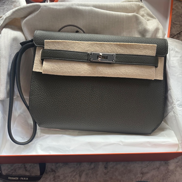 デペッシュ25（ブランドバッグ）の商品画像 - 査定依頼日：2026年2月23日 - 最高査定価格：800,000円