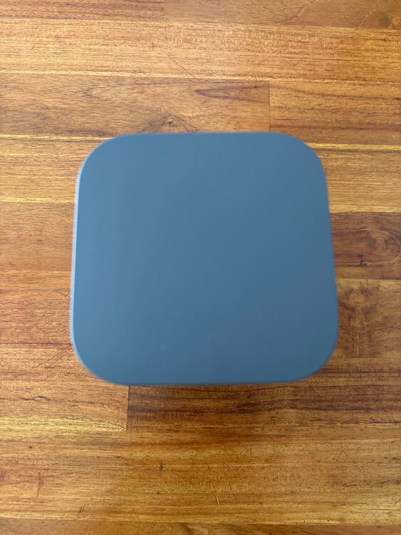 docomo home5G HR01 ダークグレー（家電）の商品画像 - 査定依頼日：2025年4月11日 - 最高査定価格：4,000円