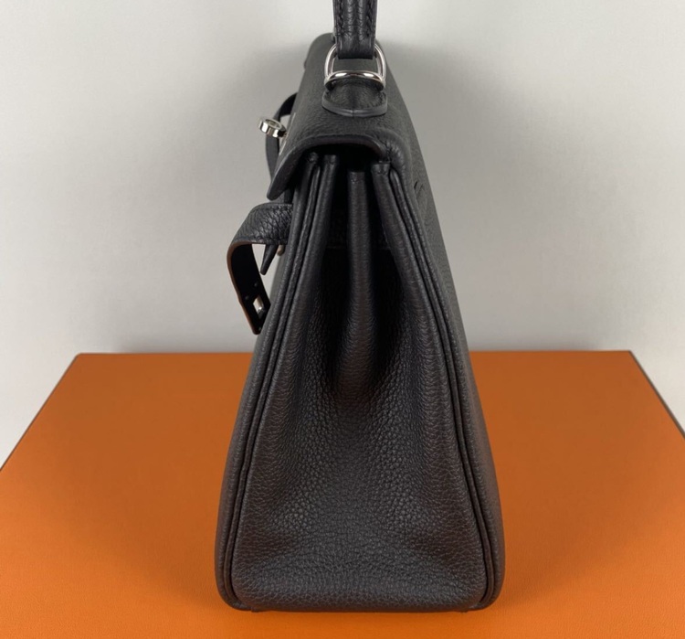 ケリー25 ブラック トゴ W刻印 シルバー金具（ブランドバッグ）の商品画像 - 査定依頼日：2025年10月2日 - 最高査定価格：3,300,000円