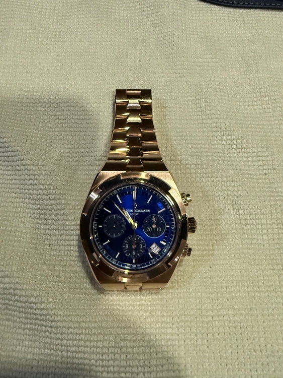 ブランド：ヴァシュロンコンスタンタン  モデル：オーヴァーシーズ  保証書日付：（高級時計）の商品画像 - 査定依頼日：2025年12月28日 - 最高査定価格：8,000,000円