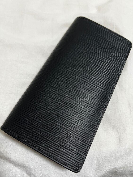 エピ 長財布（ブランド財布・小物）の商品画像 - 査定依頼日：2025年3月16日 - 最高査定価格：26,000円