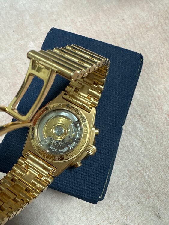 ブライトニング　クロノマット（高級時計）の商品画像 - 査定依頼日：2025年3月24日 - 最高査定価格：2,900,000円