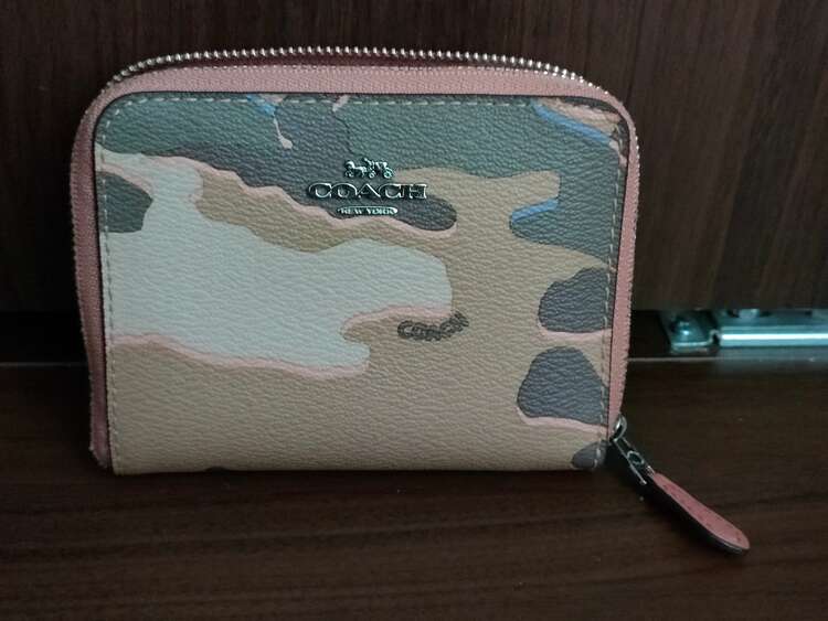 COACH（ブランド財布・小物）の商品画像 - 査定依頼日：2025年4月10日 - 最高査定価格：3,000円