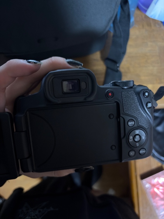 sx70 HS（カメラ）の商品画像 - 査定依頼日：2026年10月2日 - 最高査定価格：100,000円