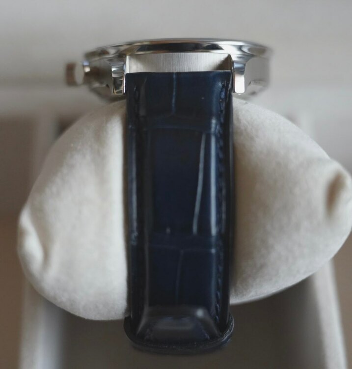 IWC ポルトギーゼ IW37160（高級時計）の商品画像 - 査定依頼日：2025年3月30日 - 最高査定価格：800,000円