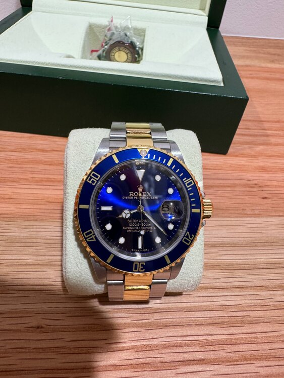 Rolex 16613LB M385465 Submariner Date YG（高級時計）の商品画像 - 査定依頼日：2024年11月18日 - 最高査定価格：1,650,000円
