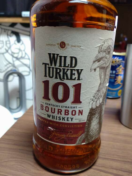 ウイスキー ワイルドターキー （お酒）の商品画像 - 査定依頼日：2025年4月28日 - 最高査定価格：500円