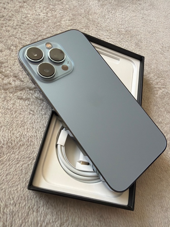 iPhone 13 Pro 128GB au（スマホ）の商品画像 - 査定依頼日：2026年5月10日 - 最高査定価格：46,000円