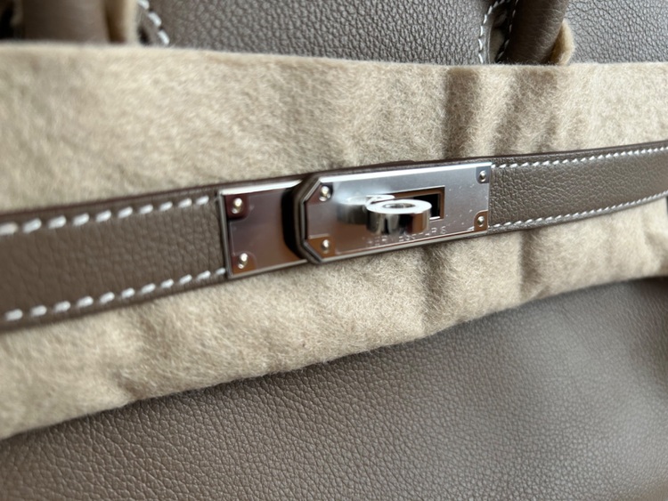 ショルダーバーキン29（ブランドバッグ）の商品画像 - 査定依頼日：2025年7月31日 - 最高査定価格：3,200,000円