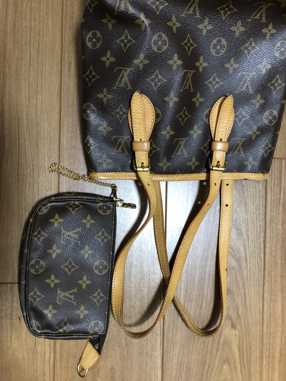 バケット（ブランドバッグ）の商品画像 - 査定依頼日：2022年4月18日 - 最高査定価格：65,000円