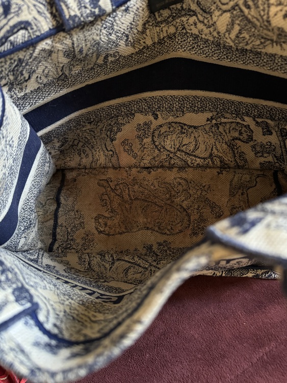 ディオール  （ブランドバッグ）の商品画像 - 査定依頼日：2025年2月5日 - 最高査定価格：120,000円