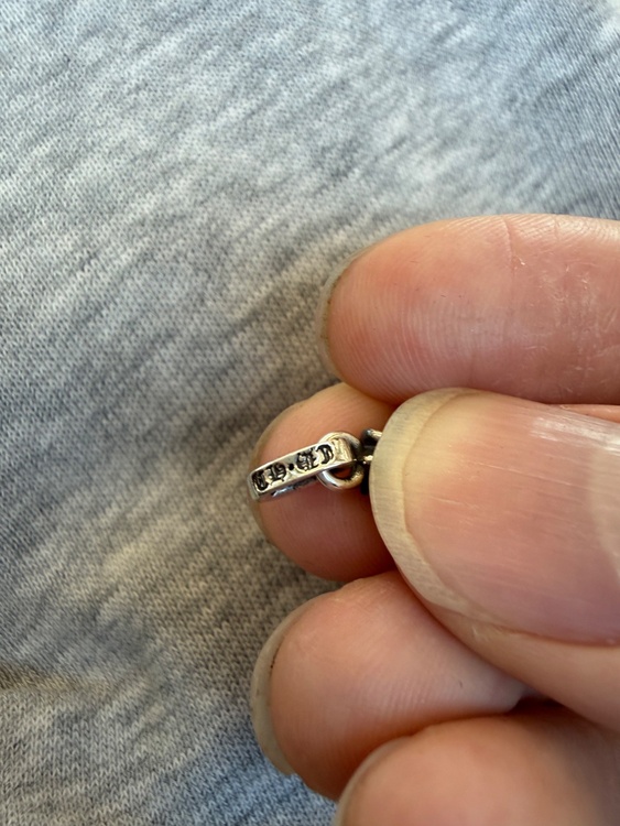 クロムハーツ CHクロスベビーファットチャームwithパヴェダイヤモンド（古着・ファッション）の商品画像 - 査定依頼日：2026年5月18日 - 最高査定価格：170,000円