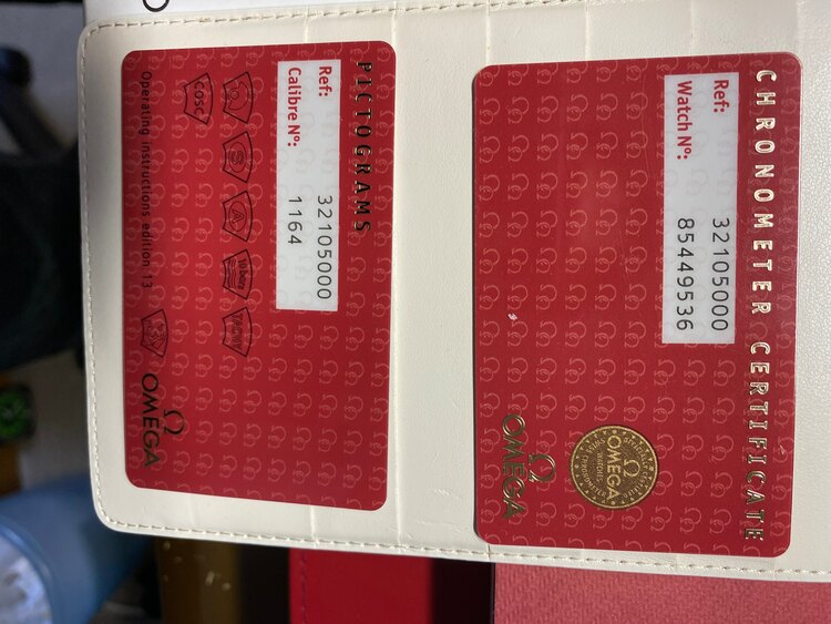 オメガ スピードマスター 3210500（高級時計）の商品画像 - 査定依頼日：2025年1月5日 - 最高査定価格：300,000円