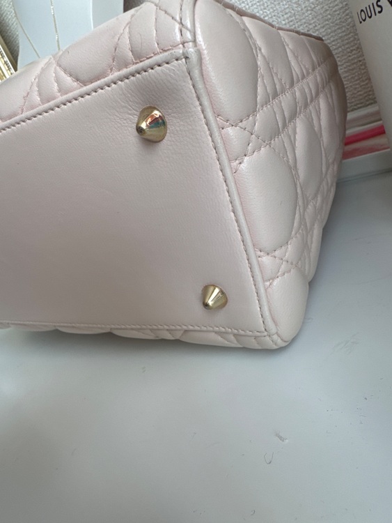 ディオール  （ブランドバッグ）の商品画像 - 査定依頼日：2025年8月22日 - 最高査定価格：350,000円