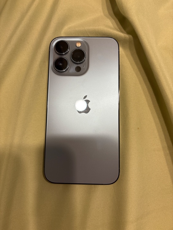 iPhone 13 Pro 256GB SIMフリー（スマホ）の商品画像 - 査定依頼日：2025年11月16日 - 最高査定価格：65,000円