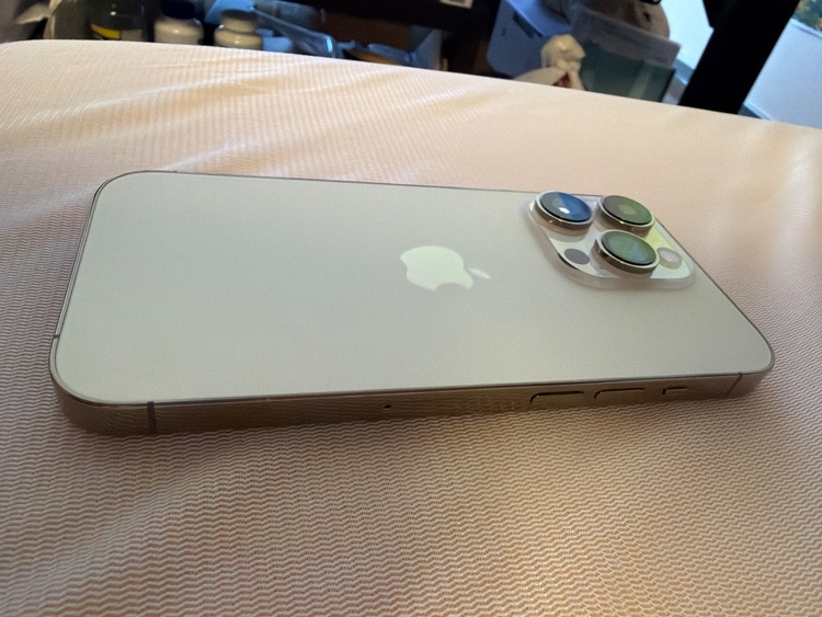 iPhone 14 Pro 256GB SIMフリー（スマホ）の商品画像 - 査定依頼日：2026年3月11日 - 最高査定価格：65,000円