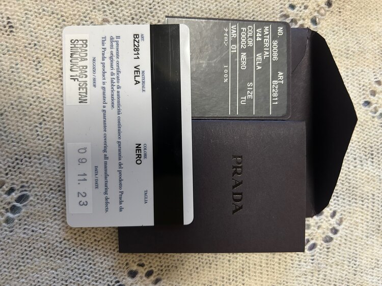 プラダ テスート バックパック/リュック ブラック BZ2811 （ブランドバッグ）の商品画像 - 査定依頼日：2025年3月26日 - 最高査定価格：80,000円