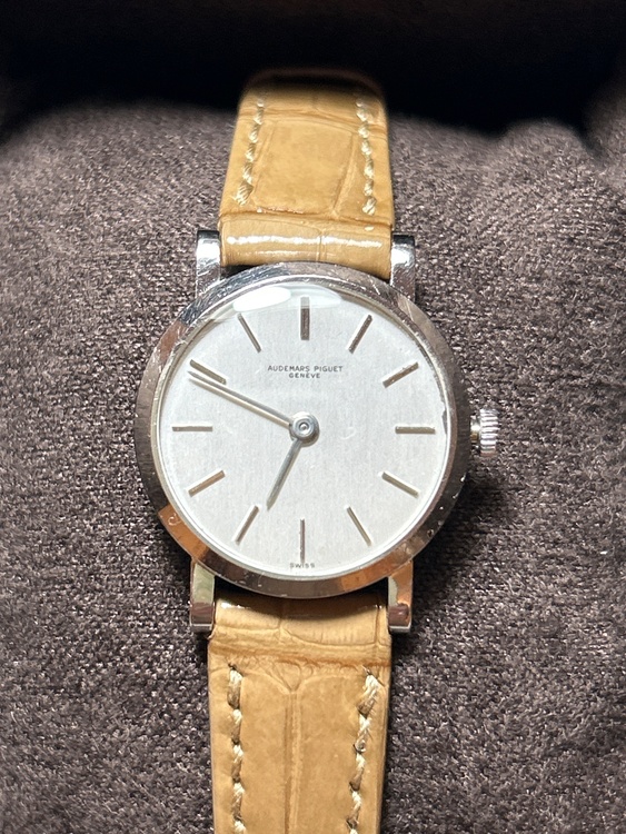 オーデマピゲ その他 レディース　あを（高級時計）の商品画像 - 査定依頼日：2025年12月14日 - 最高査定価格：650,000円