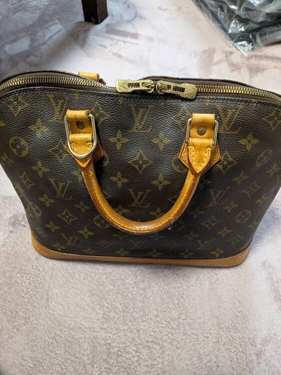 ルイヴィトン アルマ （ブランドバッグ）の商品画像 - 査定依頼日：2026年1月24日 - 最高査定価格：50,000円