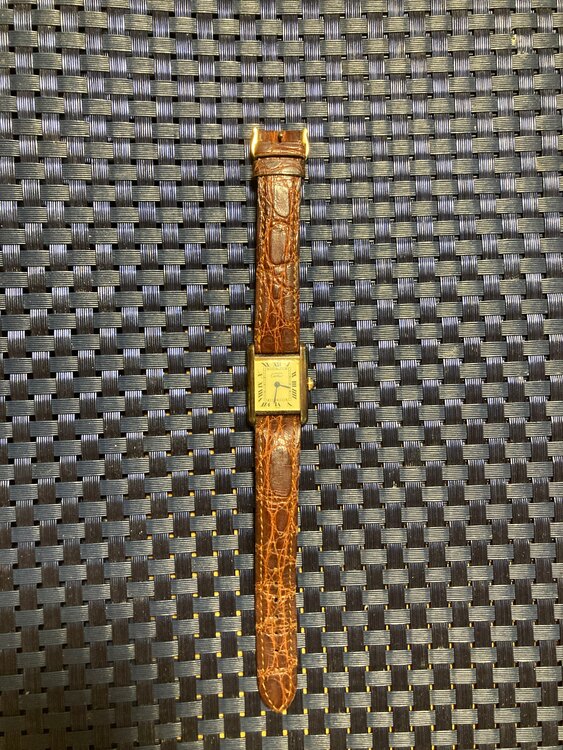 カルティエ タンク 80161595700（高級時計）の商品画像 - 査定依頼日：2025年3月27日 - 最高査定価格：200,000円