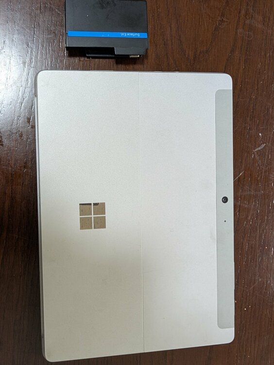 Surface GO（PC・タブレット）の商品画像 - 査定依頼日：2026年9月2日 - 最高査定価格：12,000円