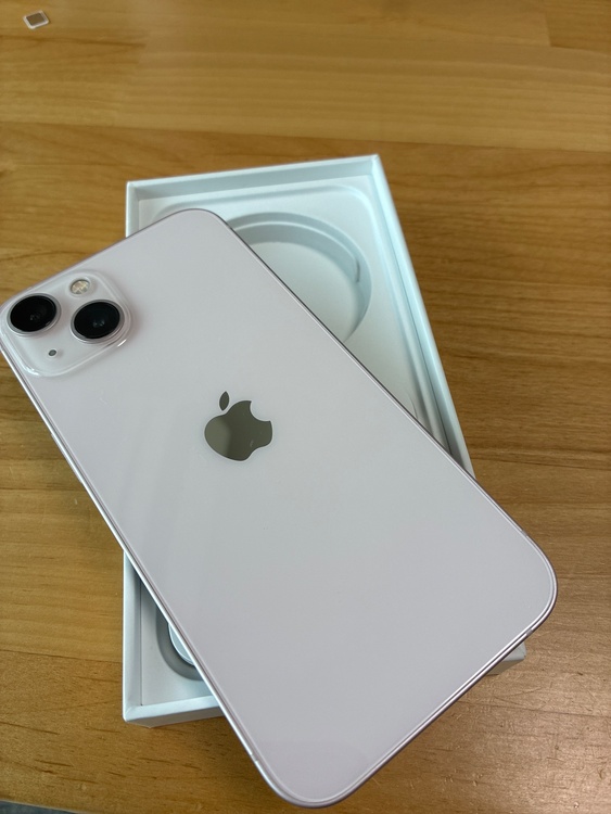 iPhone iPhone 13 128GB SIMフリー（スマホ）の商品画像 - 査定依頼日：2026年5月31日 - 最高査定価格：38,000円