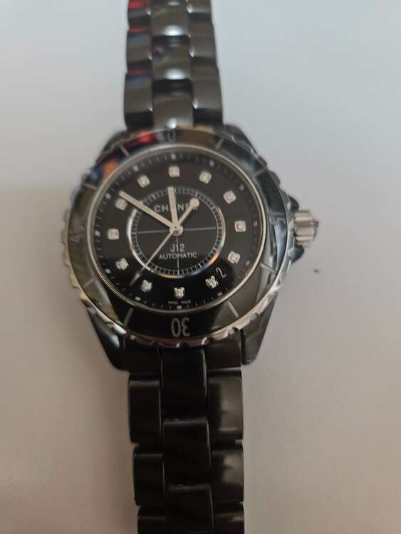 シャネル J12 H162（高級時計）の商品画像 - 査定依頼日：2025年3月6日 - 最高査定価格：330,000円