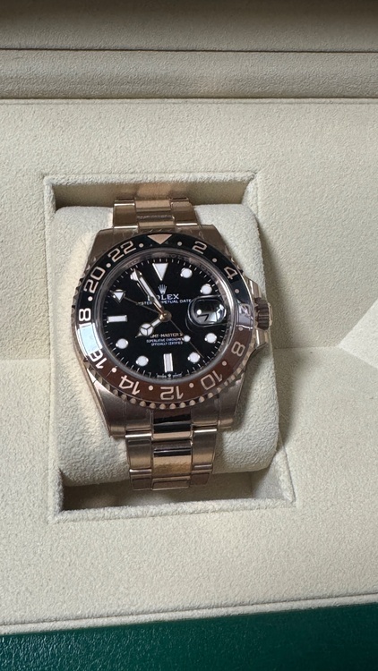 ロレックス GMTマスター （高級時計）の商品画像 - 査定依頼日：2025年12月16日 - 最高査定価格：6,650,000円