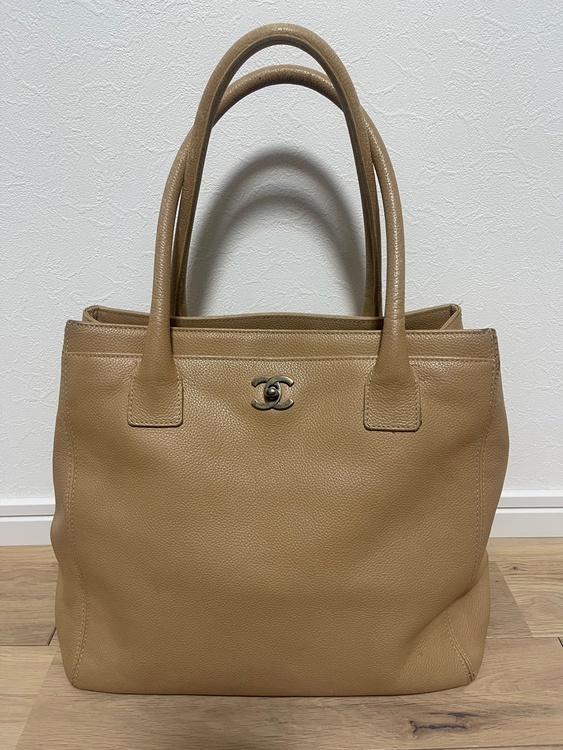 CHANEL エグゼクティブトート（ブランドバッグ）の商品画像 - 査定依頼日：2026年9月22日 - 最高査定価格：100,000円