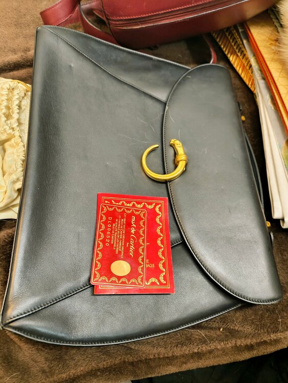 カルティエバック（ブランドバッグ）の商品画像 - 査定依頼日：2026年2月6日 - 最高査定価格：10,000円