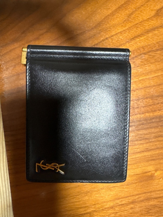 イブサンローラン  （ブランドバッグ）の商品画像 - 査定依頼日：2026年3月8日 - 最高査定価格：20,000円