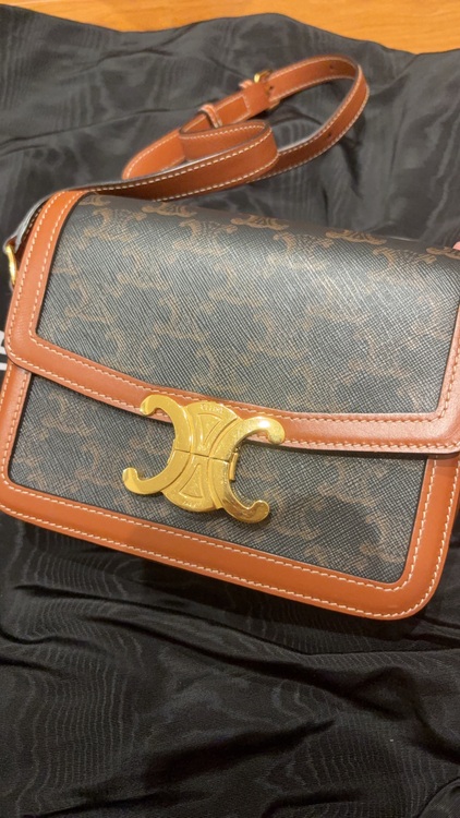 セリーヌ（ブランドバッグ）の商品画像 - 査定依頼日：2025年9月15日 - 最高査定価格：230,000円