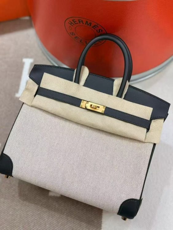 エルメス バーキン （ブランドバッグ）の商品画像 - 査定依頼日：2025年11月28日 - 最高査定価格：3,600,000円