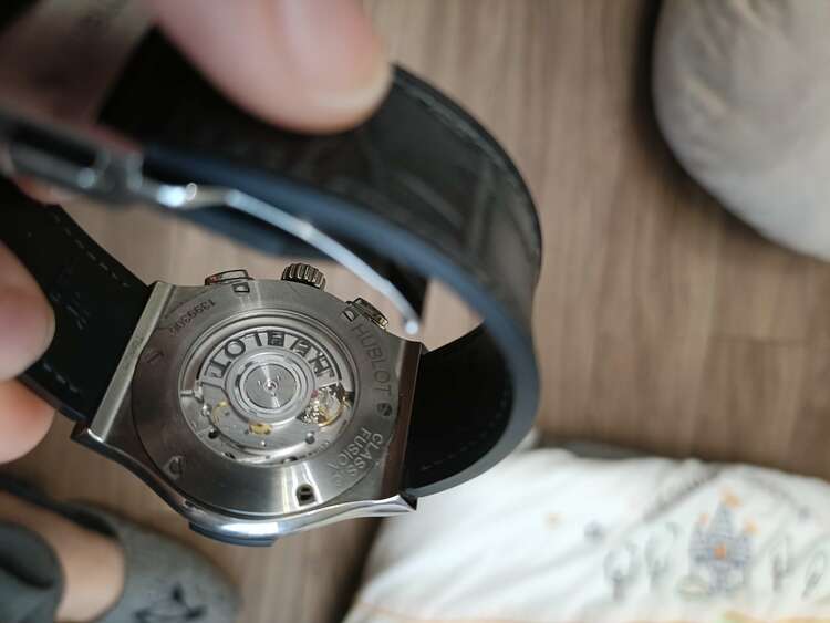 ウブロ クラシックフュージョン 7070（高級時計）の商品画像 - 査定依頼日：2025年3月16日 - 最高査定価格：750,000円