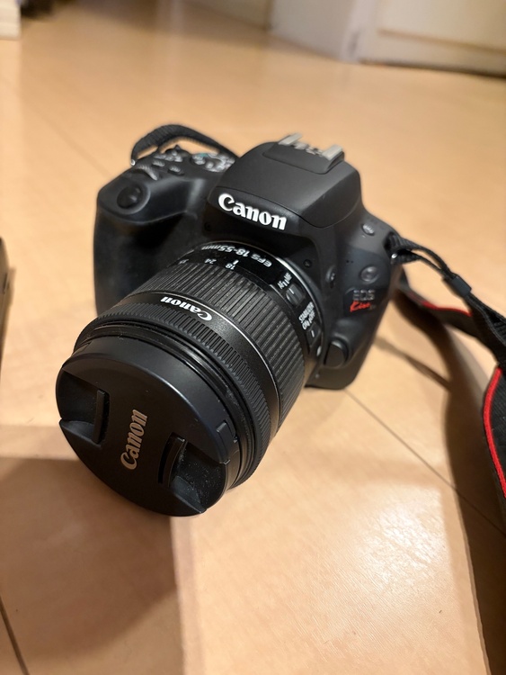 EOS kiss X9（カメラ）の商品画像 - 査定依頼日：2026年1月13日 - 最高査定価格：55,000円