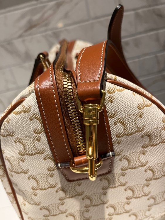 ボストンバッグ トリオンフ キャンバス ハンド ショルダー バッグ 19037 （ブランドバッグ）の商品画像 - 査定依頼日：2023年6月5日 - 最高査定価格：200,000円