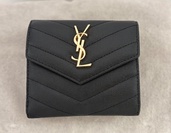 イブサンローラン  （ブランドバッグ）の商品画像 - 査定依頼日：2026年4月15日 - 最高査定価格：56,000円