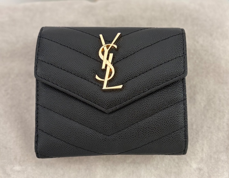 イブサンローラン  （ブランドバッグ）の商品画像 - 査定依頼日：2026年4月15日 - 最高査定価格：56,000円